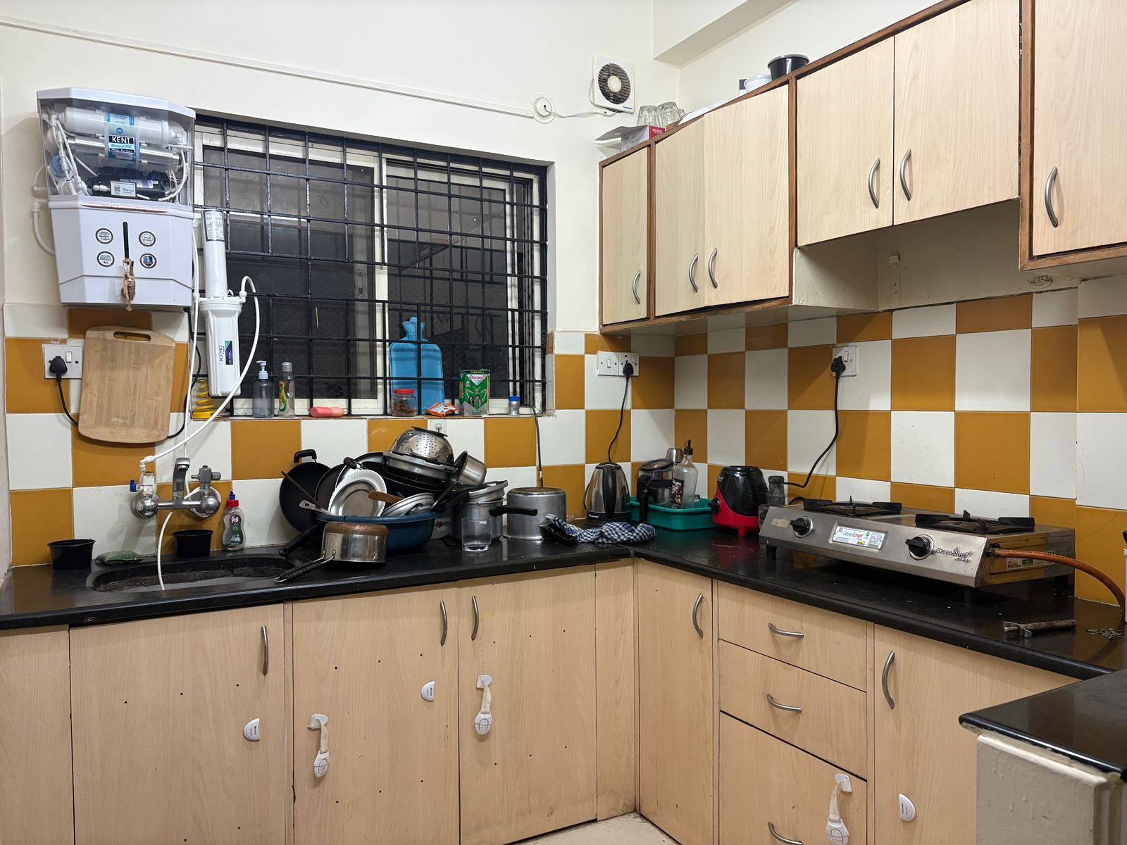 2 BHK APARTMENT / FLAT